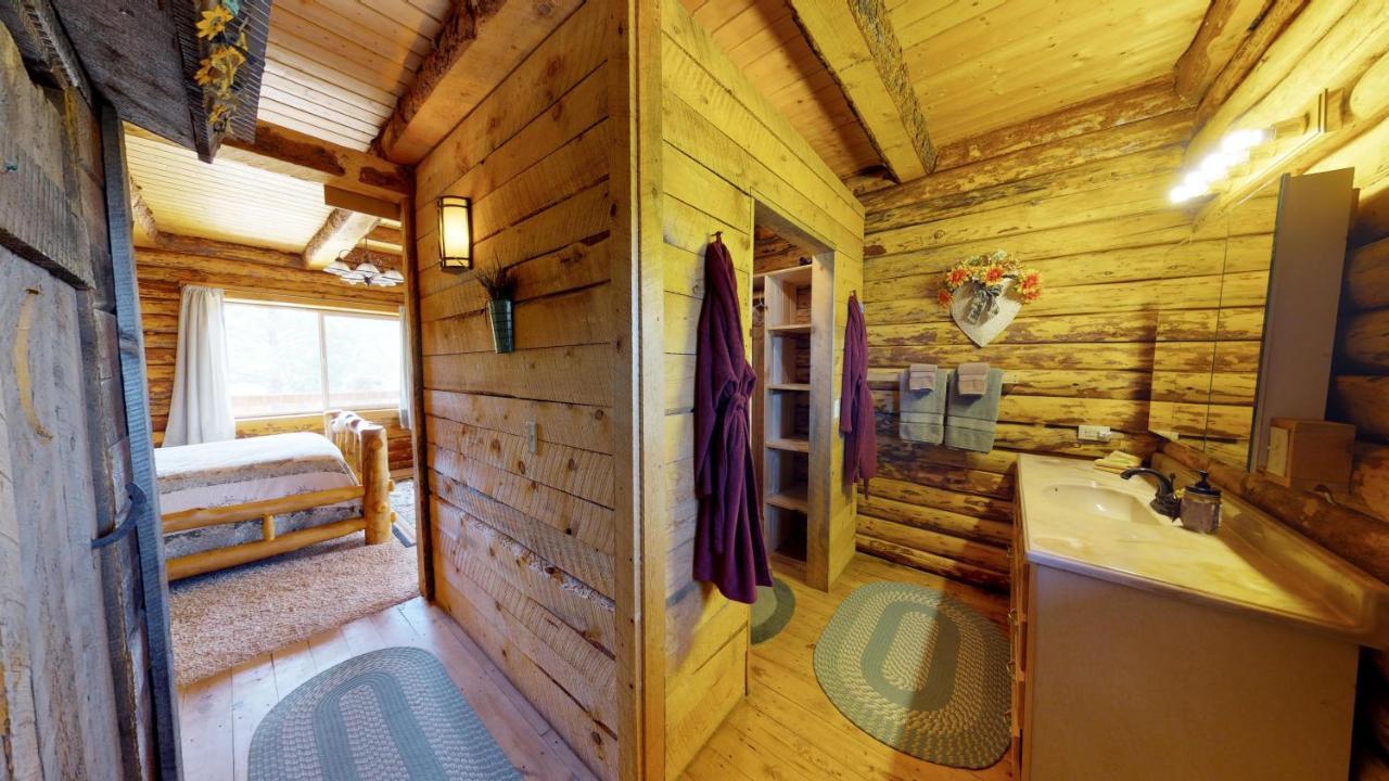 Canyon View Family Cabin, Deck, Tv Room, Games, Bbq, Campfire Монтічелло Екстер'єр фото