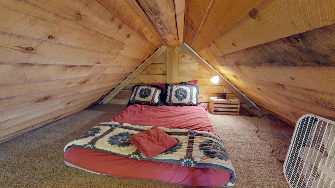 Canyon View Family Cabin, Deck, Tv Room, Games, Bbq, Campfire Монтічелло Екстер'єр фото